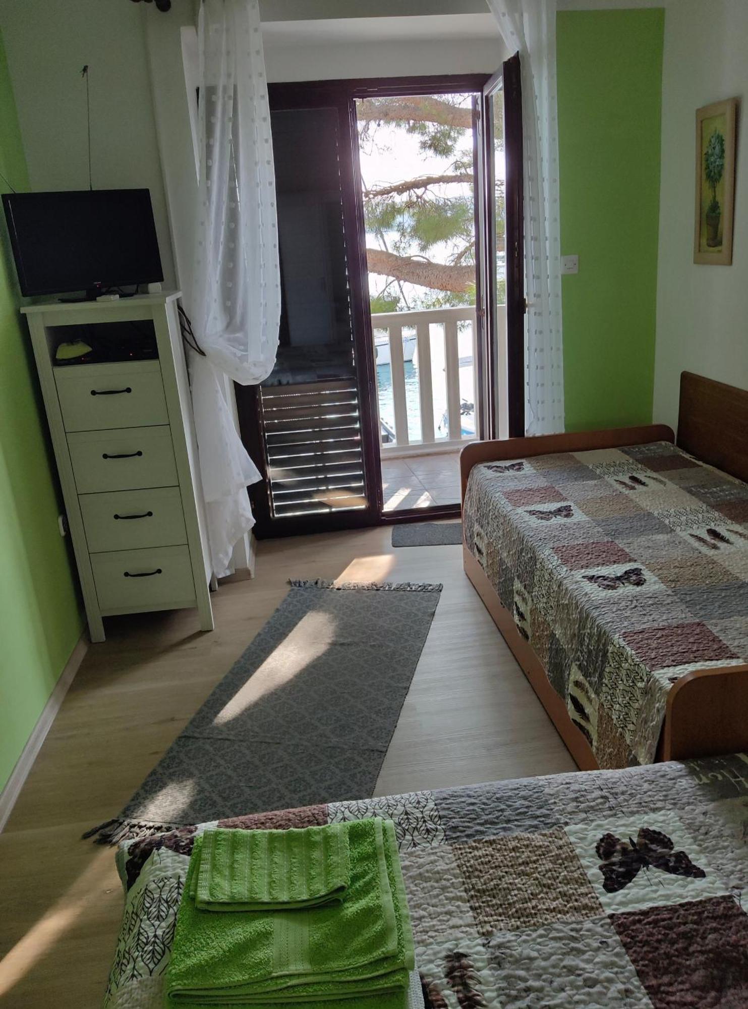Apartmani Dea Jadranovo Exterior photo