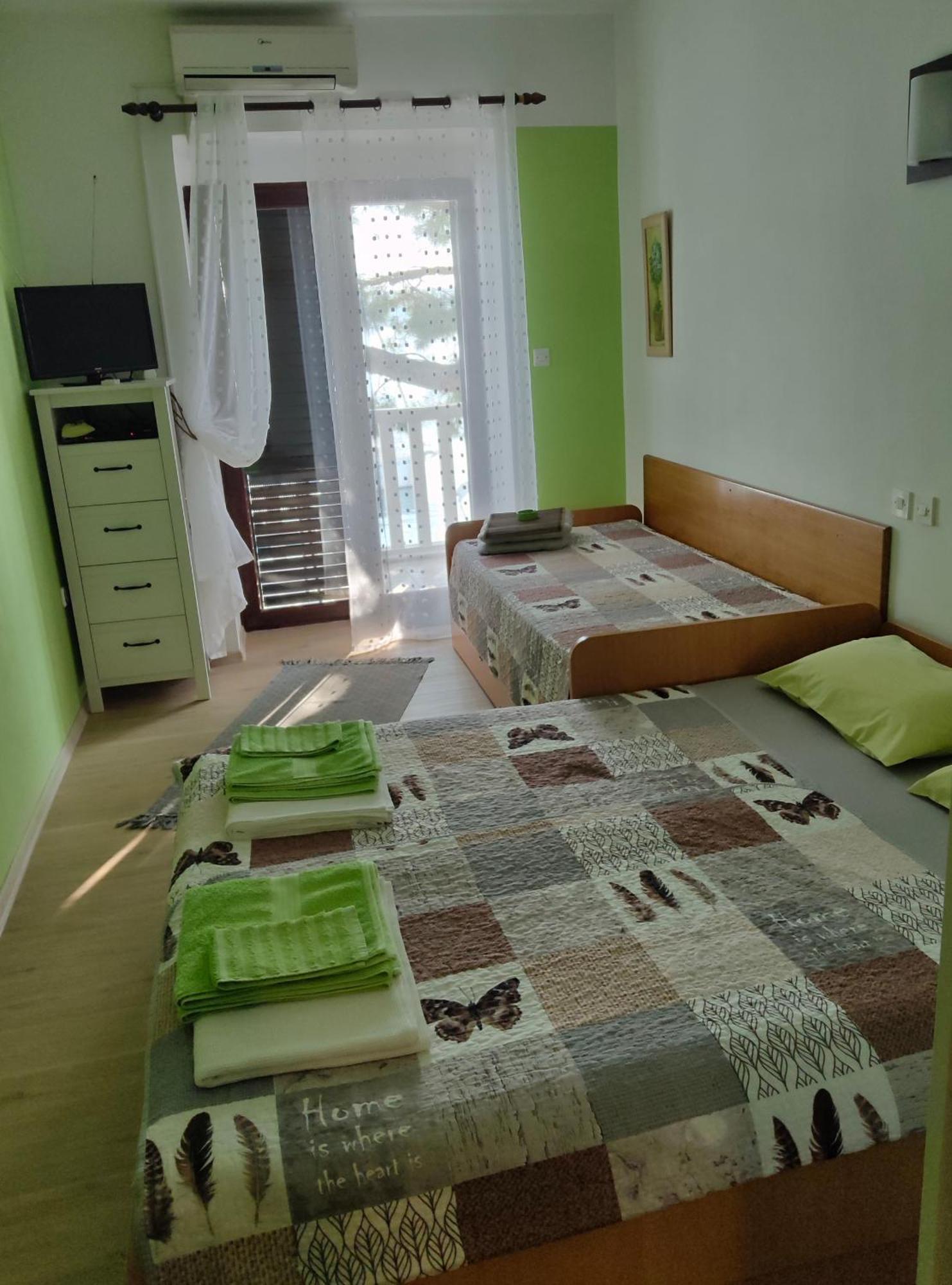 Apartmani Dea Jadranovo Exterior photo
